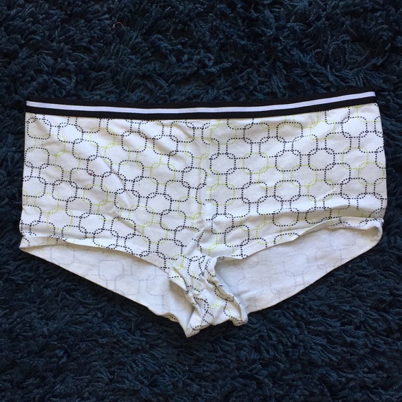 Hanes Other - Hanes Patterned Boyshorts Boxers Hanes Other - Hanes Patterned Boyshorts Boxers